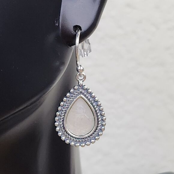 🔥⏭️NWOT Sterling Silver Mother of Pearl Dangling Drop Earrings - Picture 13 of 16